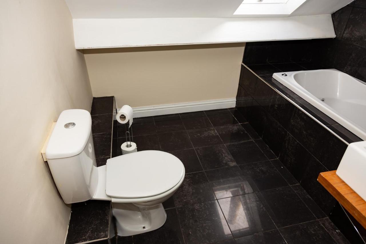 Alexander Apartments South Shields Jarrow Bagian luar foto